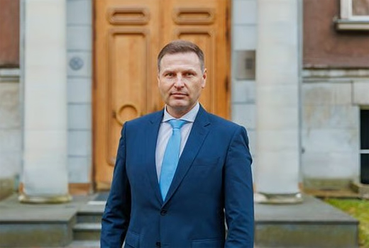 Estonian Defence Minister resigns over &euro;70 million ammunition deal with Indian firm